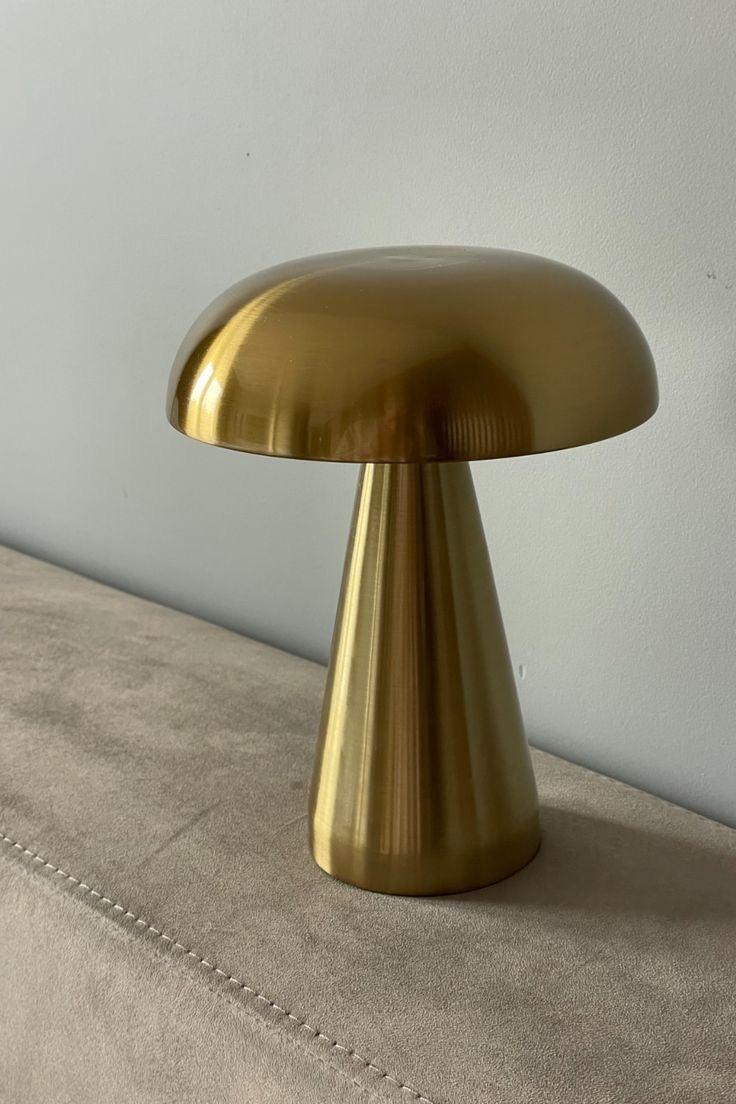 Abajur Design Moderno Dourado - STOA HOME DESIGN